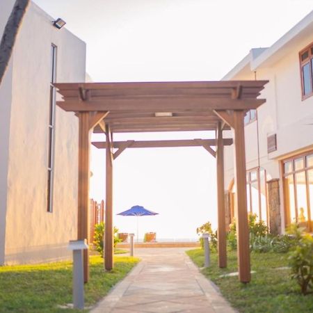 Gold Beach Resort Flic-en-Flacq Exteriör bild